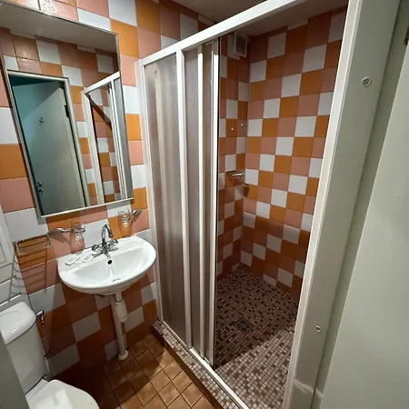 Velga Hotel 2*